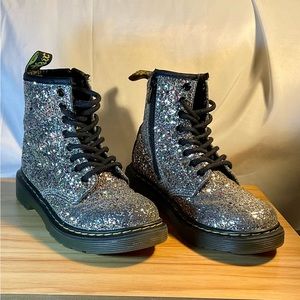 Dr Martens Glitter Sparkle in multi colors Great condition! Side zip size 12 kid